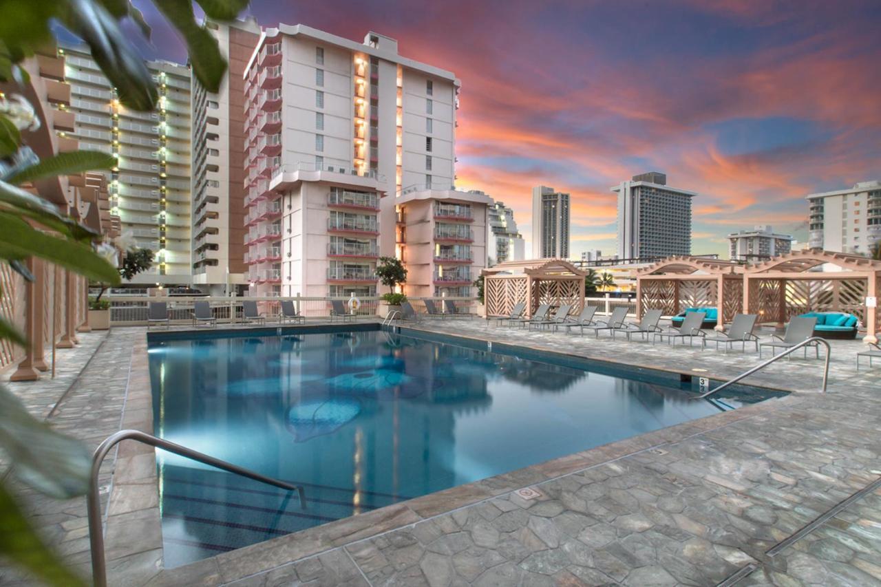 Island Colony Suites Honolulu Exterior photo